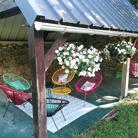 Les Gites De L'Etang De La Foret Brandivy Extérieur photo