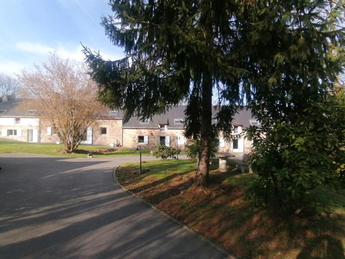 Les Gites De L'Etang De La Foret Brandivy Extérieur photo