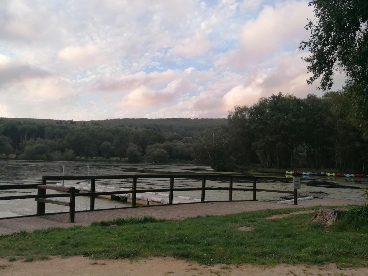 Les Gites De L'Etang De La Foret Brandivy Extérieur photo